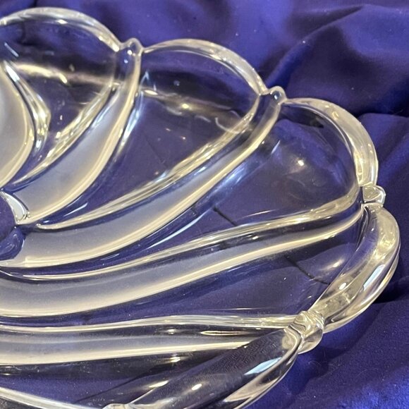Mikasa Peppermint Clear Crystal Swirl Oval Serving Platter 14" Frosted Underside - Picture 5 of 12